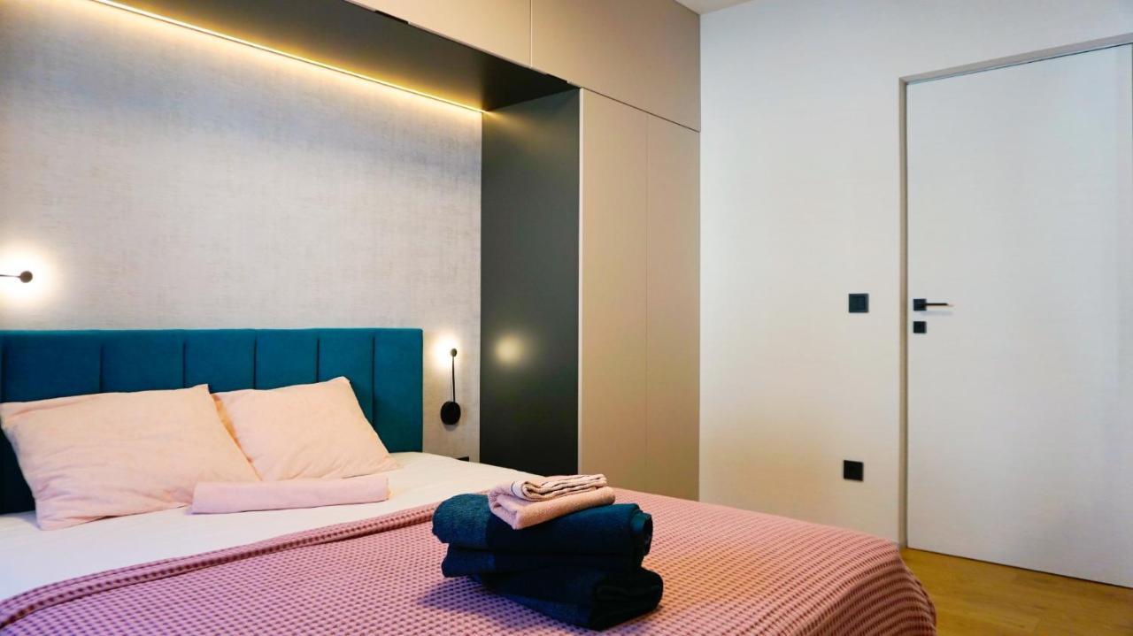 Апартамент Жасмин С Частен Гараж - Jasmin Apartment With Private Garage Varna Exteriör bild