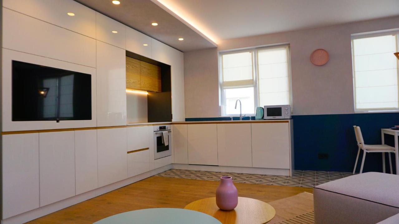 Апартамент Жасмин С Частен Гараж - Jasmin Apartment With Private Garage Varna Exteriör bild