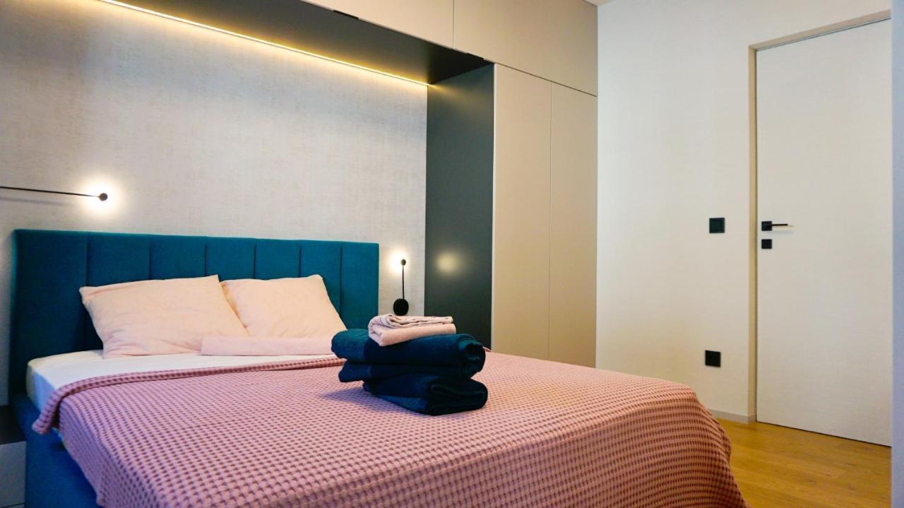 Апартамент Жасмин С Частен Гараж - Jasmin Apartment With Private Garage Varna Exteriör bild