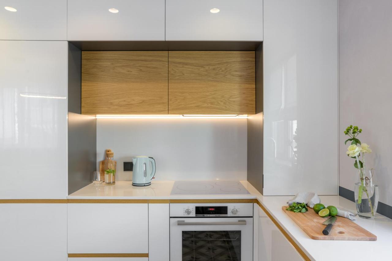 Апартамент Жасмин С Частен Гараж - Jasmin Apartment With Private Garage Varna Exteriör bild